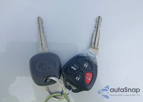 2013 Toyota Corolla S from USA, damaged, VIN 2T1BU4EE0DC033536